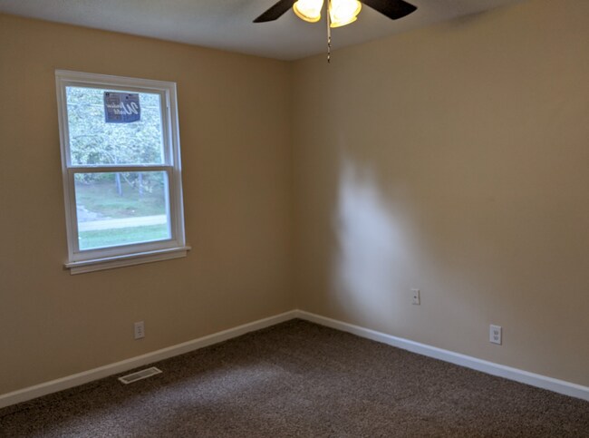 Building Photo - 1040 Britton Springs Rd