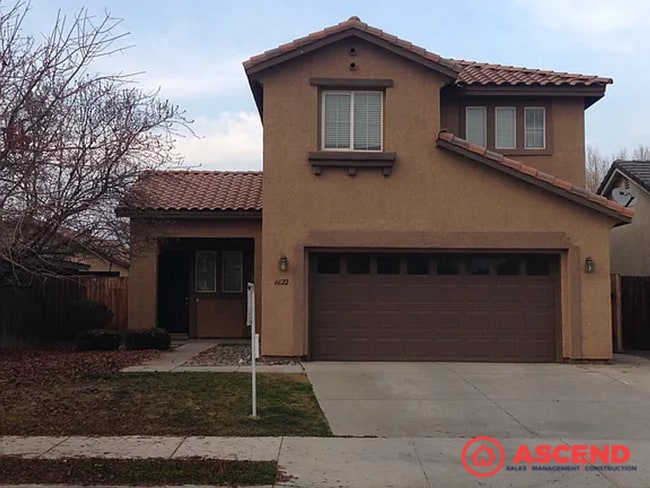 Primary Photo - Lovely Southwest Home!