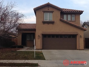 Building Photo - Lovely Southwest Home!