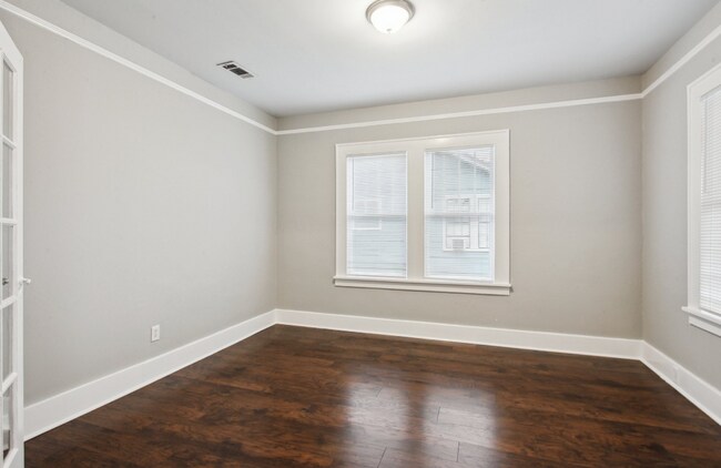 Building Photo - 1203 E 38th St