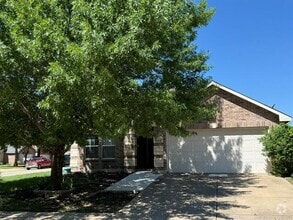 Building Photo - 16901 Thorntree Ct