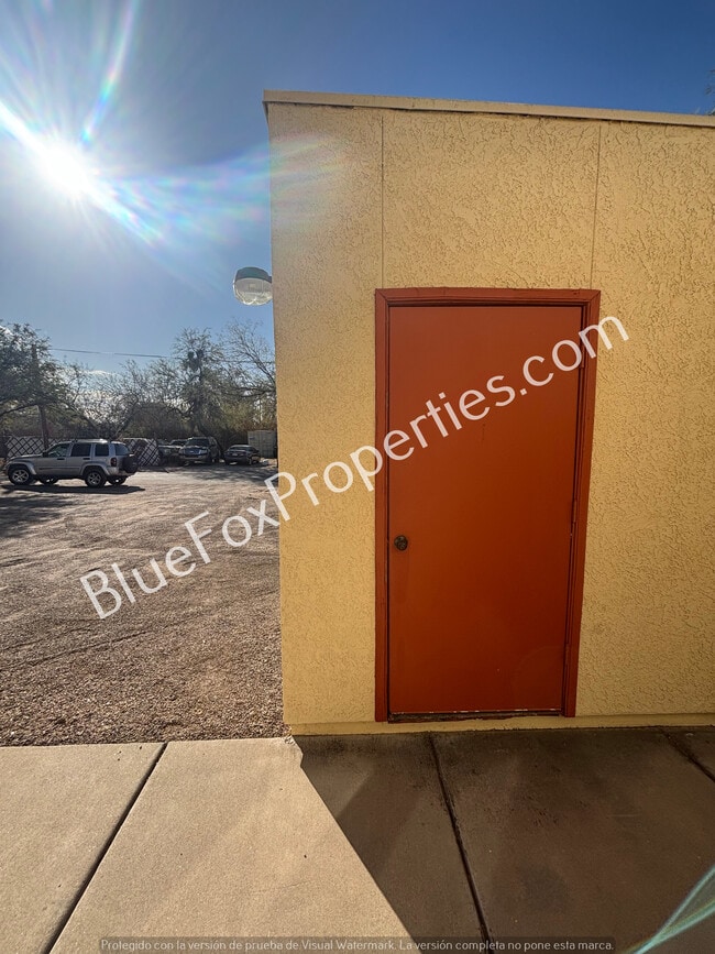 Building Photo - 245 E Norma Ln