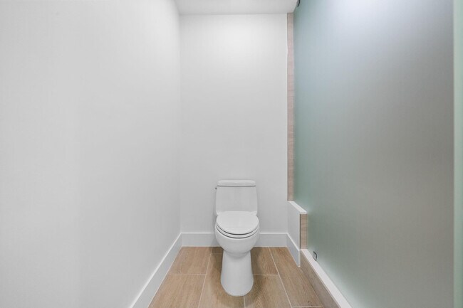 Building Photo - 153 N Seabreeze Blvd