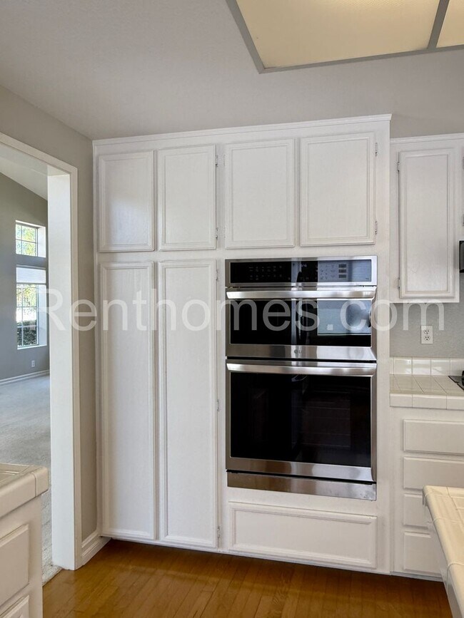 Building Photo - 1737 Willowhaven Rd
