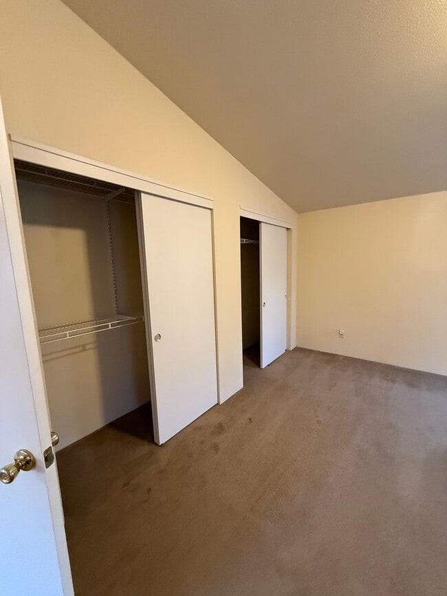 Building Photo - Don’t miss out on this great home