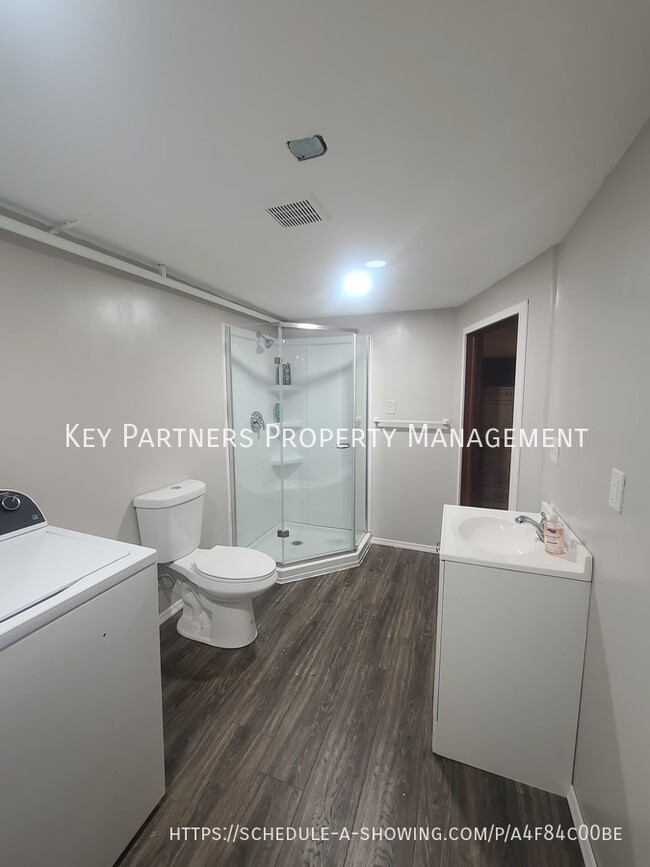 Building Photo - 6703 NW Evelyn-