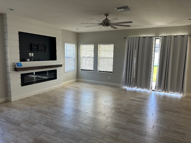 Building Photo - 12820 Satin Lily Dr