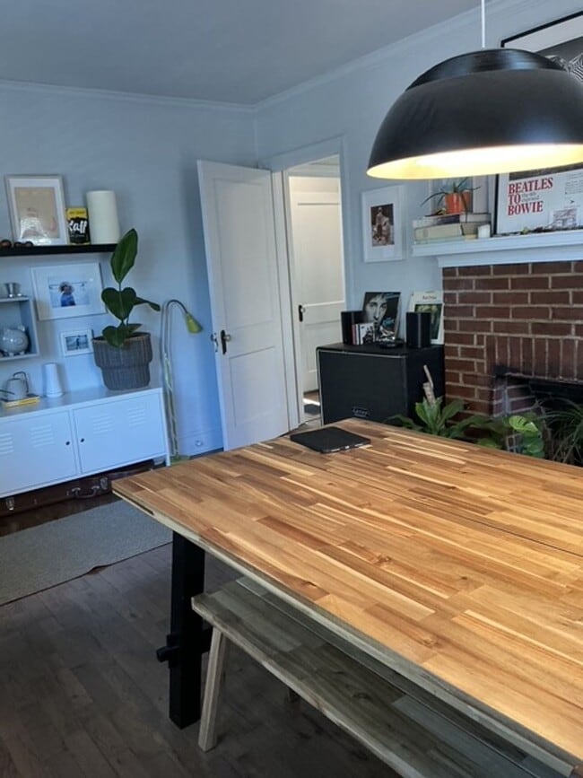 Building Photo - Normaltown home, a Charming 3 bedroom/ 2 bathroom Home Close to UGA and Hospitals!