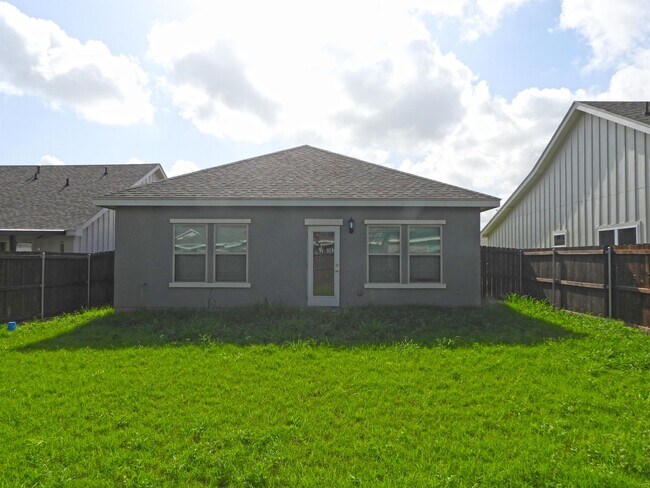 Building Photo - 1336 E Candor Dr