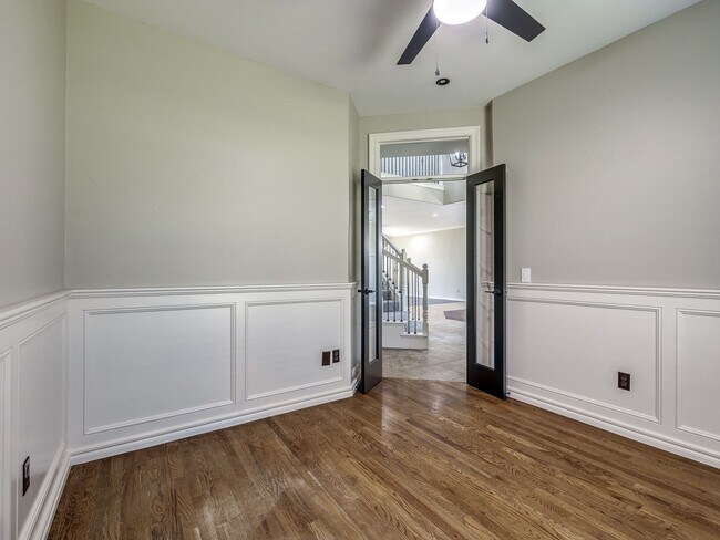 Building Photo - 8900 Belcaro Dr