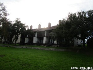 Building Photo - 421 Watts Ln