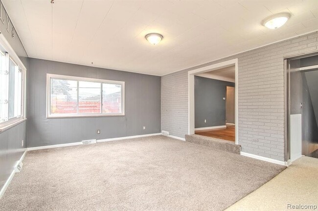 Building Photo - 21135 Virginia Ave