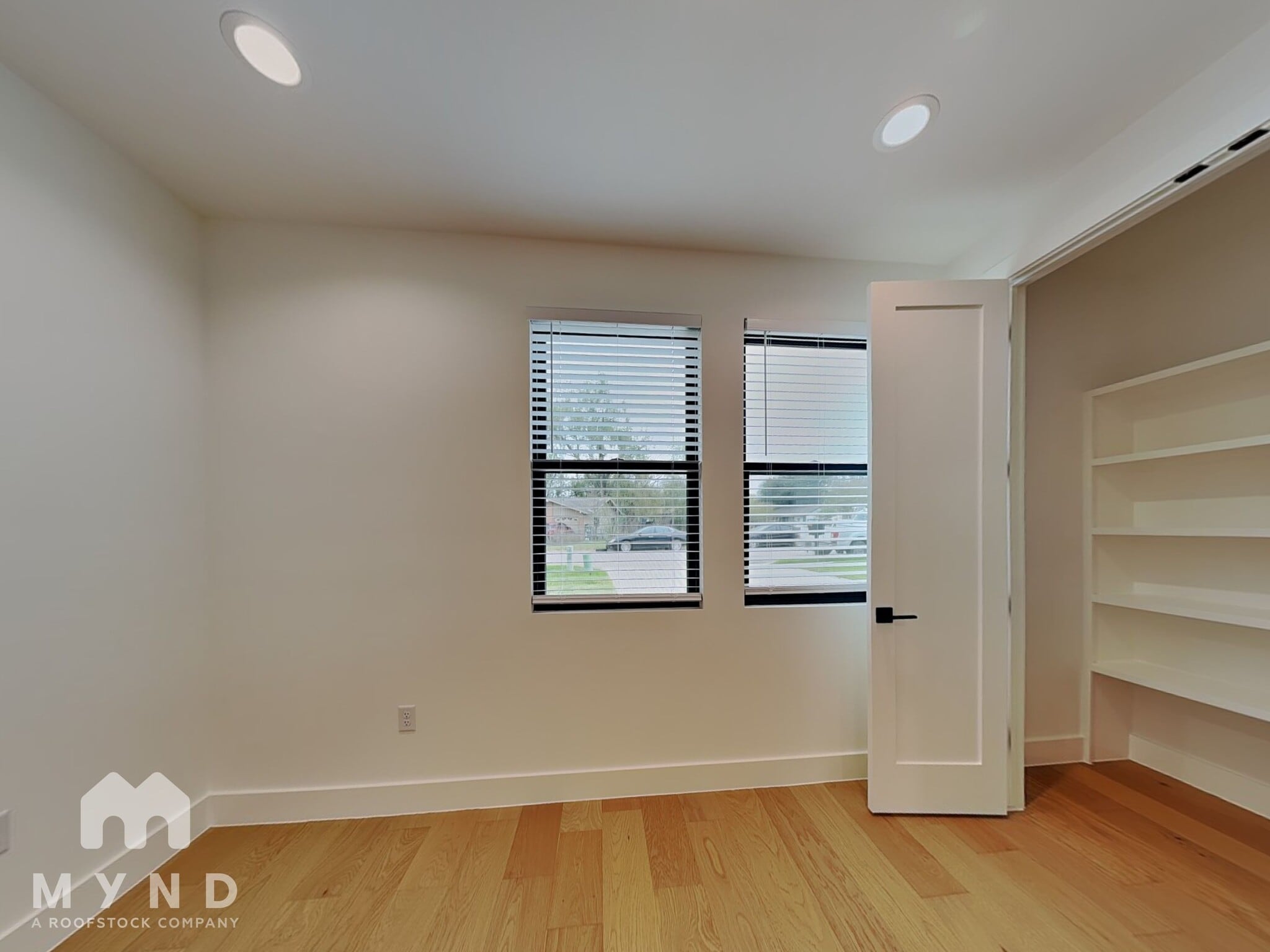 Building Photo - 1119 Mahan Dr