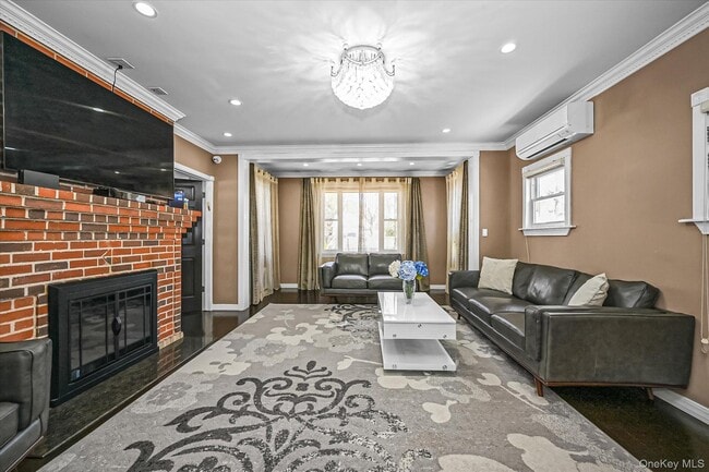 Building Photo - 85-16 Abingdon Rd