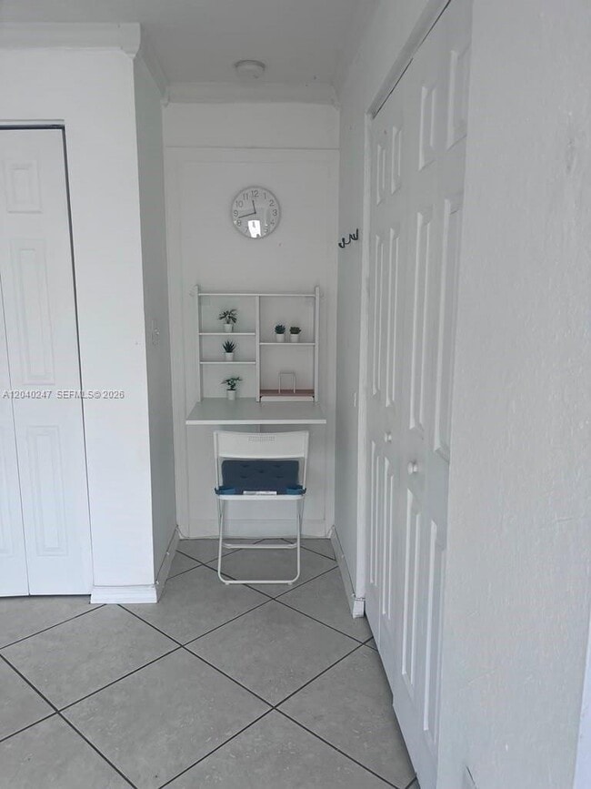 Building Photo - 1607 SW 136th Pl