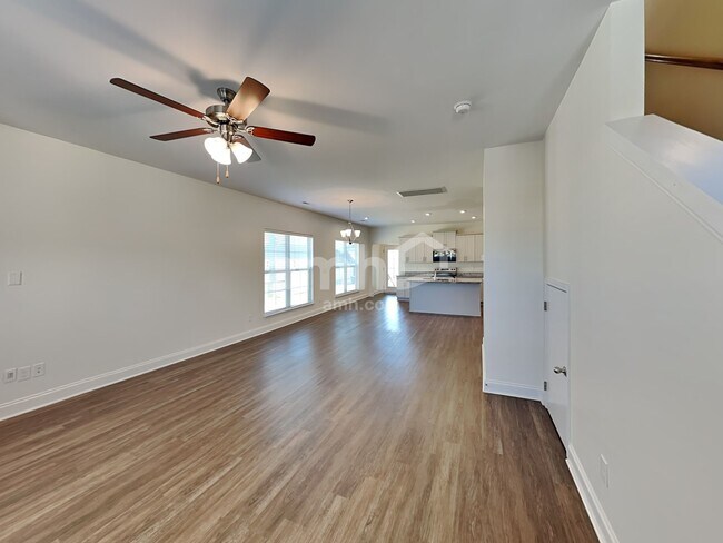 Building Photo - 5516 Central Grove Sq