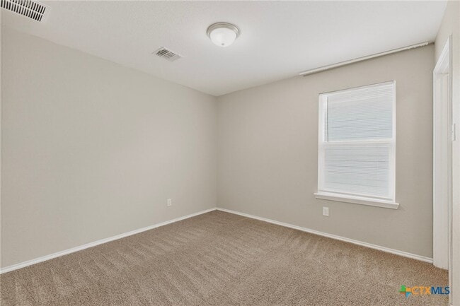 Building Photo - 429 Sheepshank Dr