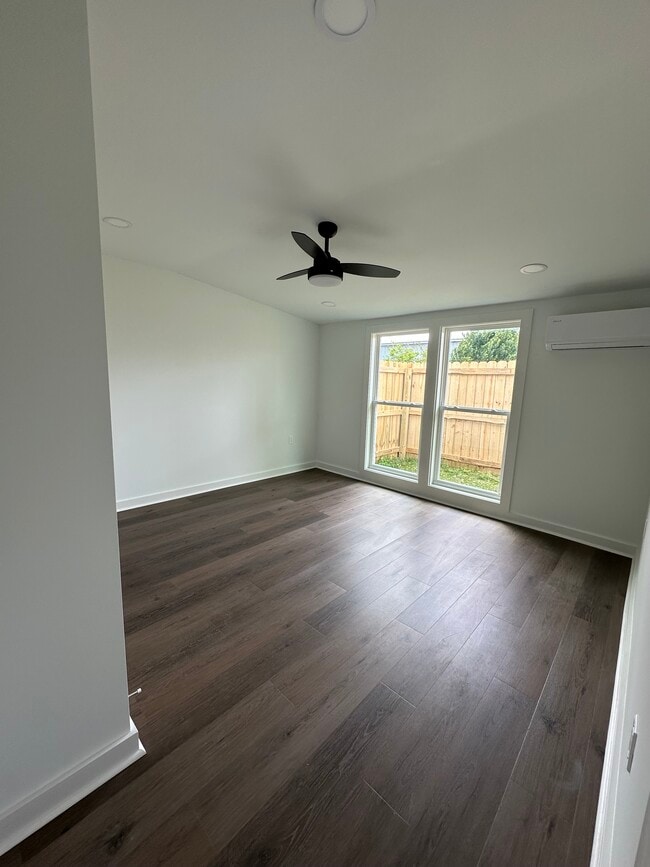 Building Photo - 4011 W 24th St