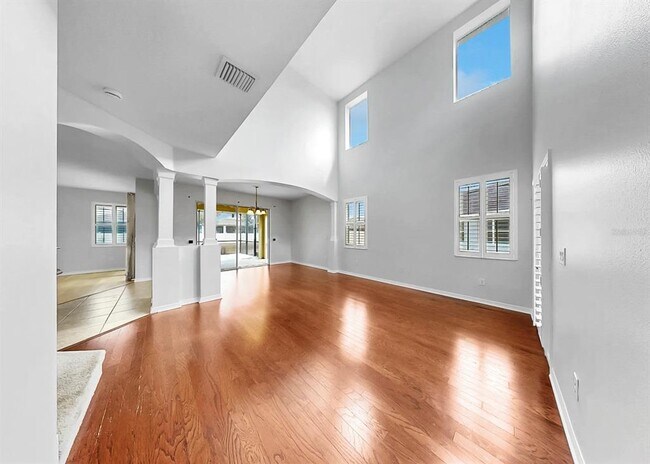 Building Photo - 17423 New Cross Cir