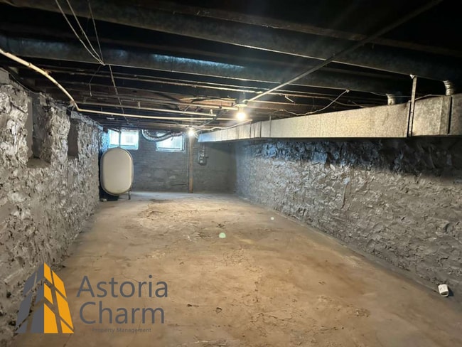 Building Photo - 3 Bedroom End Unit near Coppin State with Fenced Yard