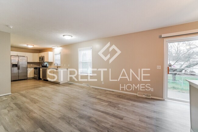 Building Photo - Charming 3 Bedroom in Whitehall!