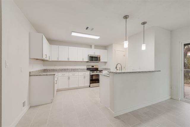 Building Photo - 3853 Commonwealth Dr