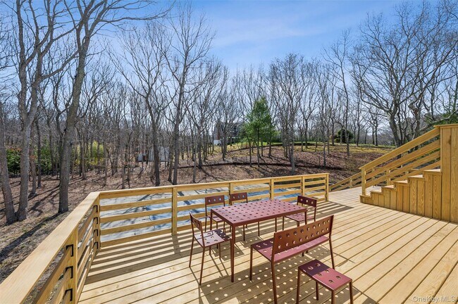 Building Photo - 14 Old Trail Rd