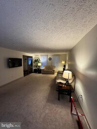 Building Photo - 13025 Gershwin Way