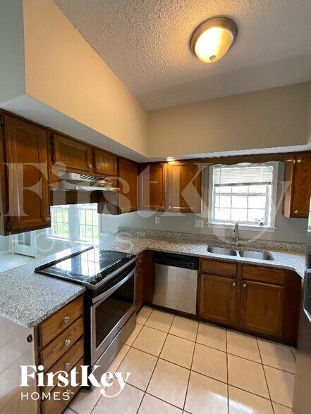 Building Photo - 3179 Birchton Glade Cove