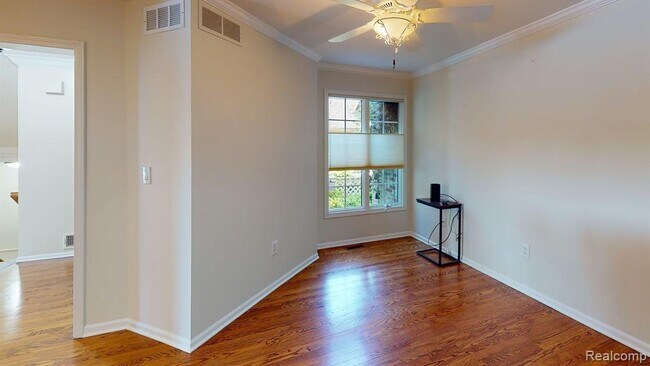 Building Photo - 18182 Blue Heron Dr