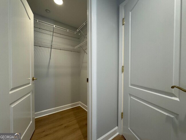 Building Photo - 195 14th St NE