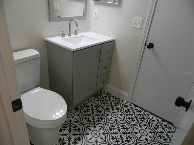 Building Photo - 709 Secret Harbor Ln