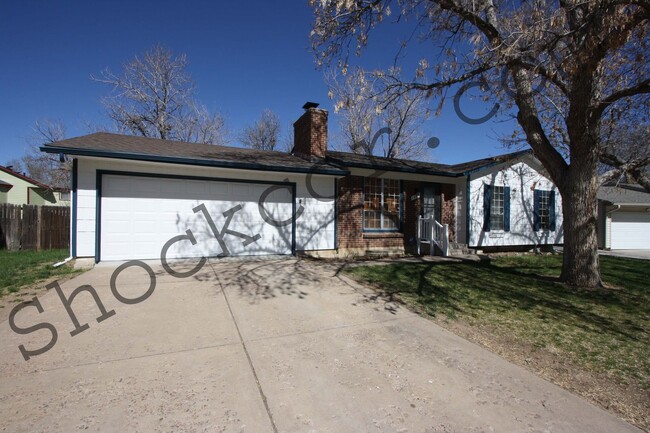 Primary Photo - Single Family Aurora