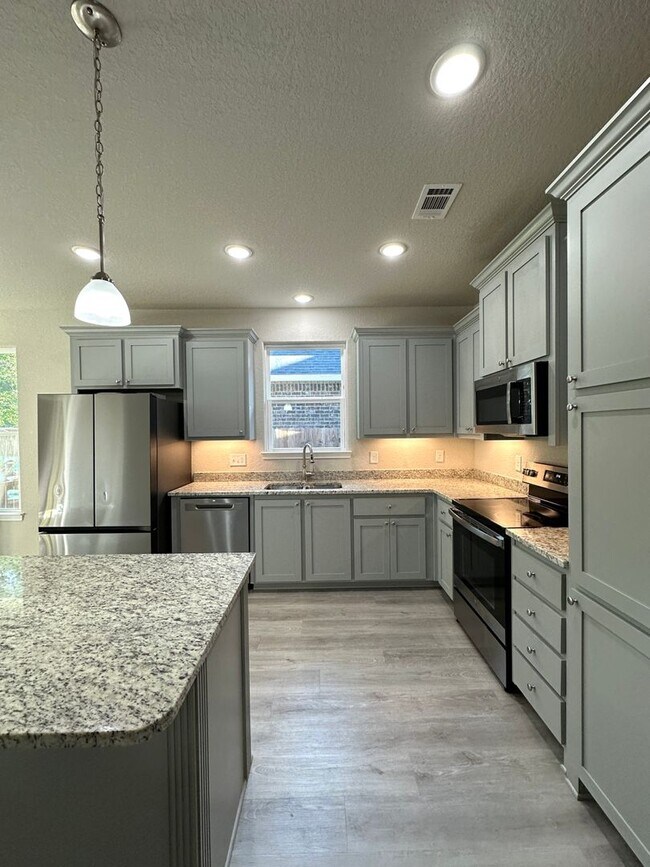 Building Photo - Discover the home of your dreams in the hi...
