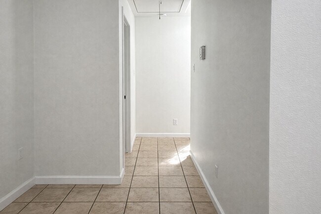 Building Photo - 6619 Carver Rd