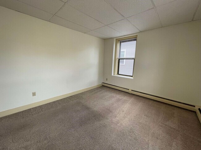 Building Photo - 610 Union St