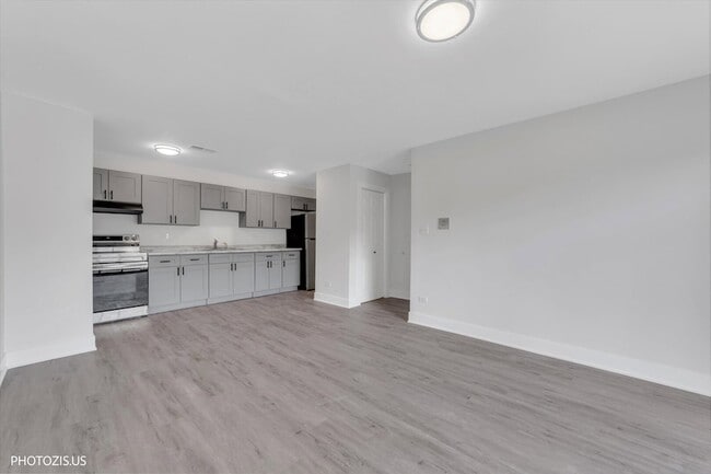 Building Photo - 1955 N Hicks Rd