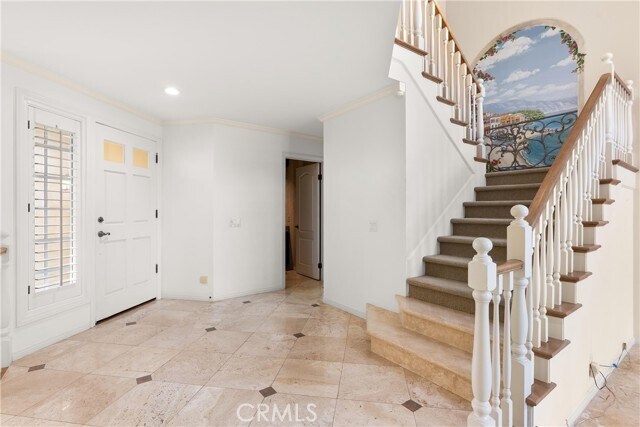 Building Photo - 6121 Greenbrier Dr