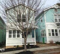 Building Photo - 356 Spring St