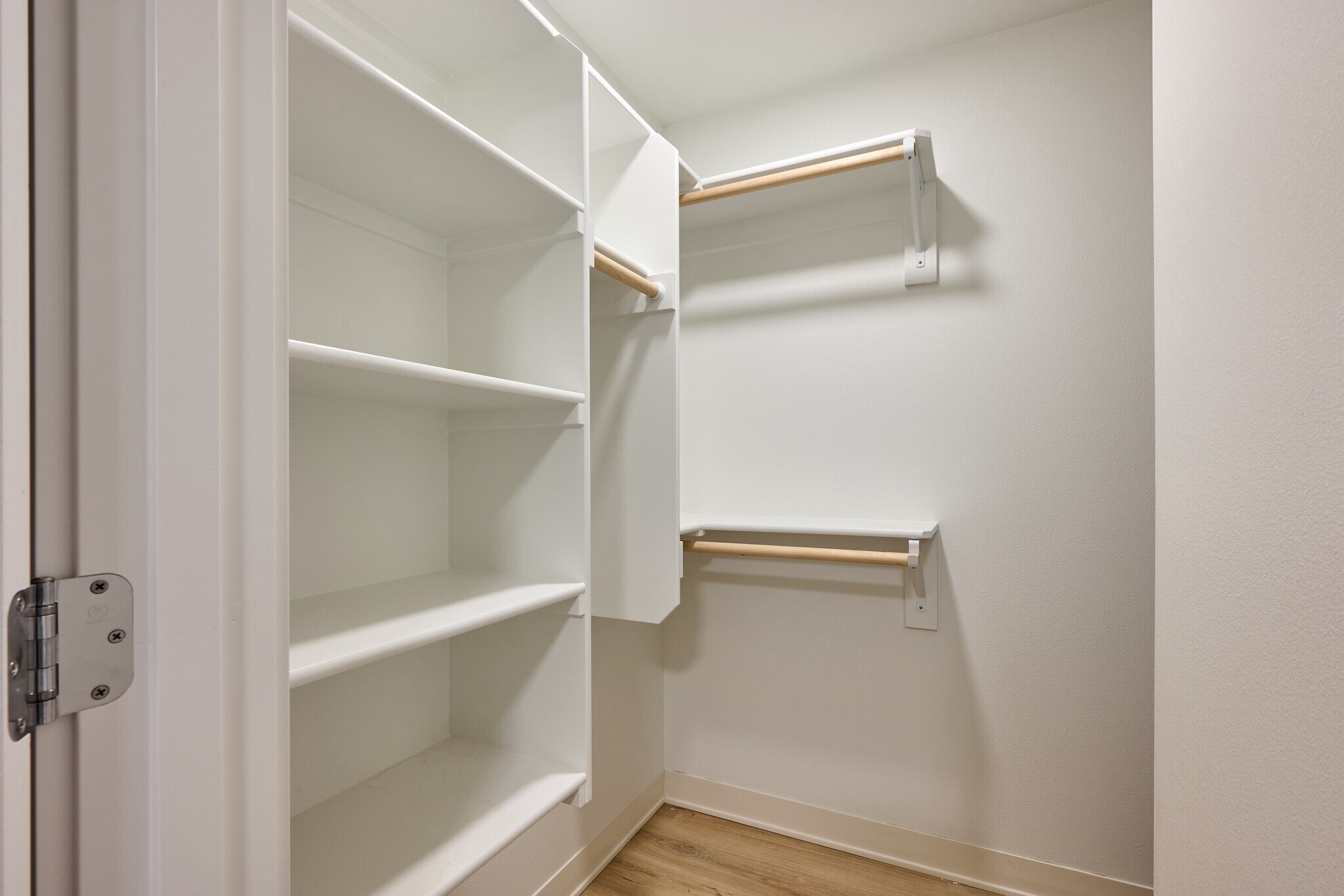 Building Photo - 1940 NW Grant Ave