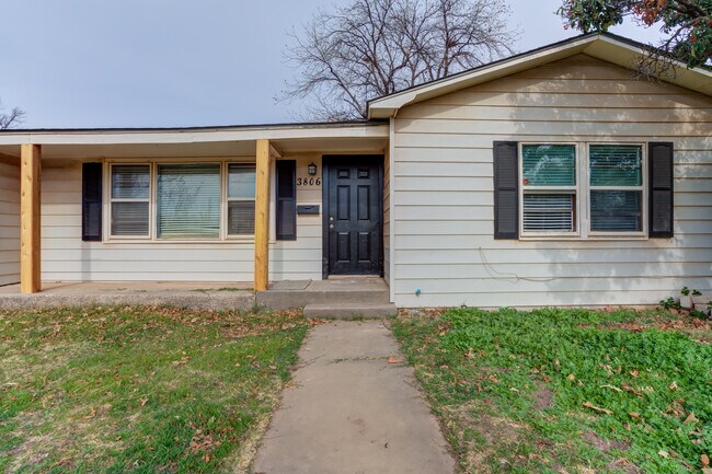 Primary Photo - 3806 31st St