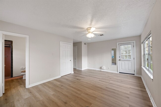 Building Photo - 2501 Dorrington St