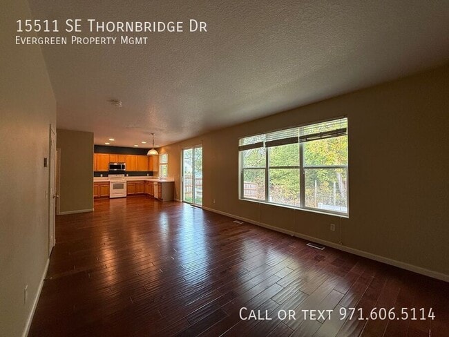 Building Photo - 15511 SE Thornbridge Dr