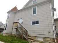 Building Photo - 302 N Western Ave