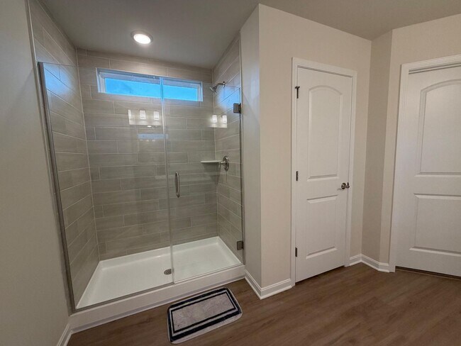 Building Photo - Beautiful, new cul-de-sac home!