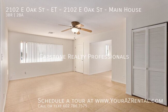 Building Photo - 2102 E Oak St