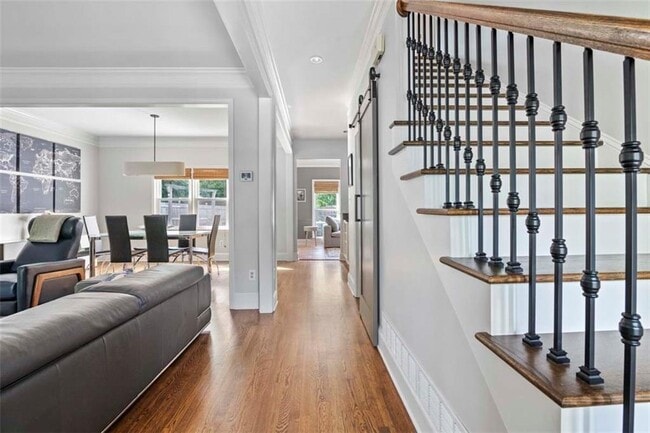 Building Photo - 1213 Club Walk Dr NE