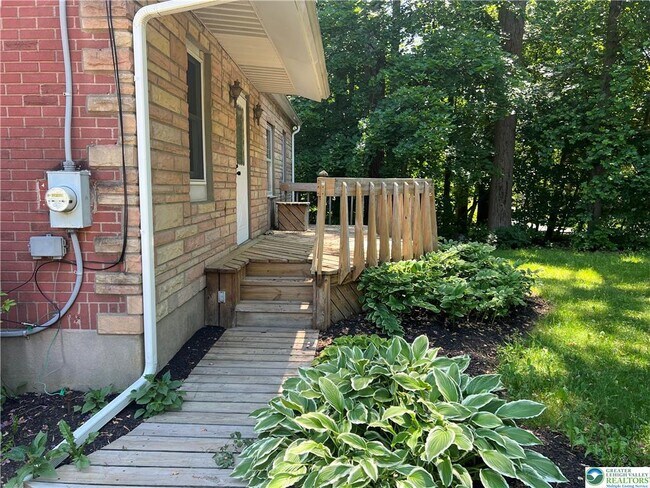 Building Photo - 81 Dickert Rd