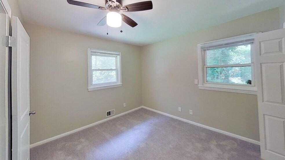 Building Photo - 2451 Glenrock Dr