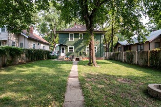 Building Photo - 1605 Leavenworth St